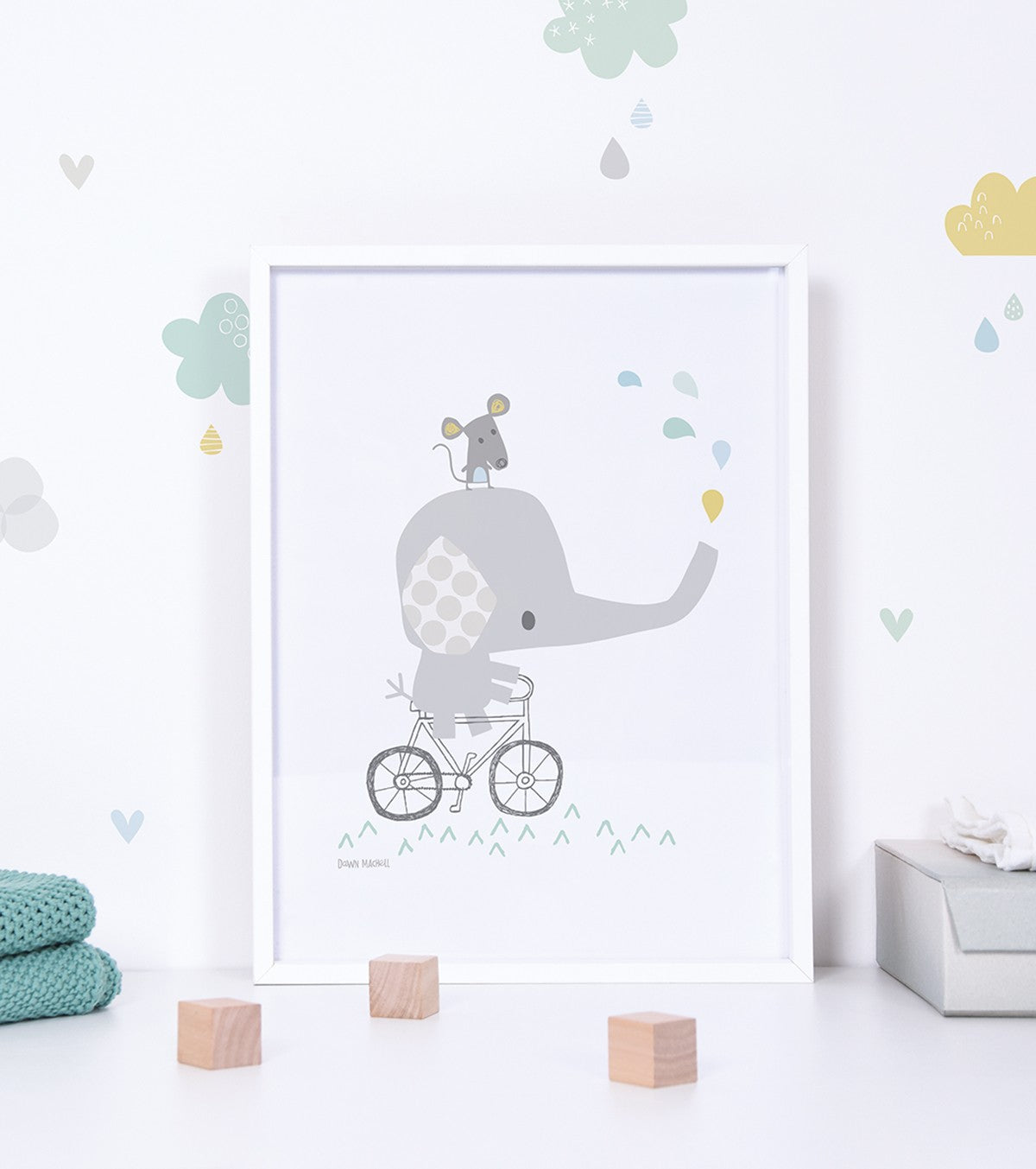 SMILE IT'S RAINING - Plakat for barn - Elefant på sykkel